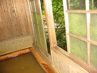 中津川温泉　桧風呂からの眺め